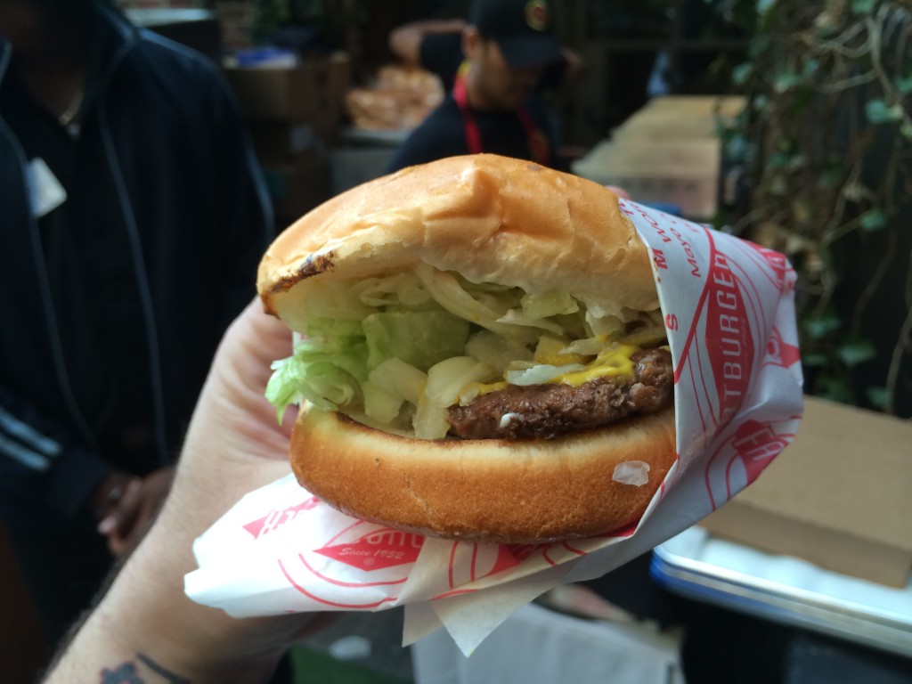 NY_The_Burger_Week_NYC_2014_Event_NY_Burger_Feast_Hudson_Hotel_Bash_NY_Burger_Feast_Burger_Maker_4137