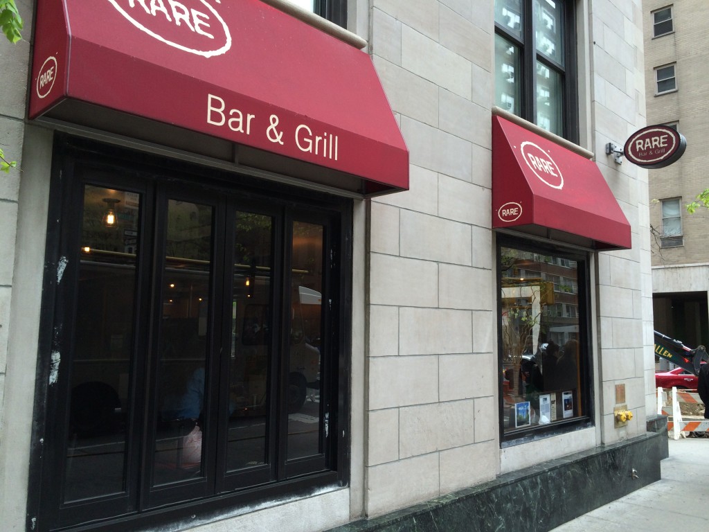 NY_The_Burger_Week_NYC_2014_Rare_Bar_And_Grill_Boozy_Burger_brunch_050414_4343