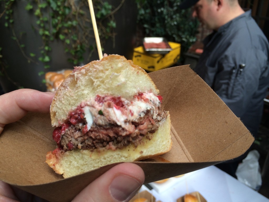 NY_The_Burger_Week_NYC_2014_Event_NY_Burger_Feast_Hudson_Hotel_Bash_NY_Burger_Feast_Burger_Maker_4100