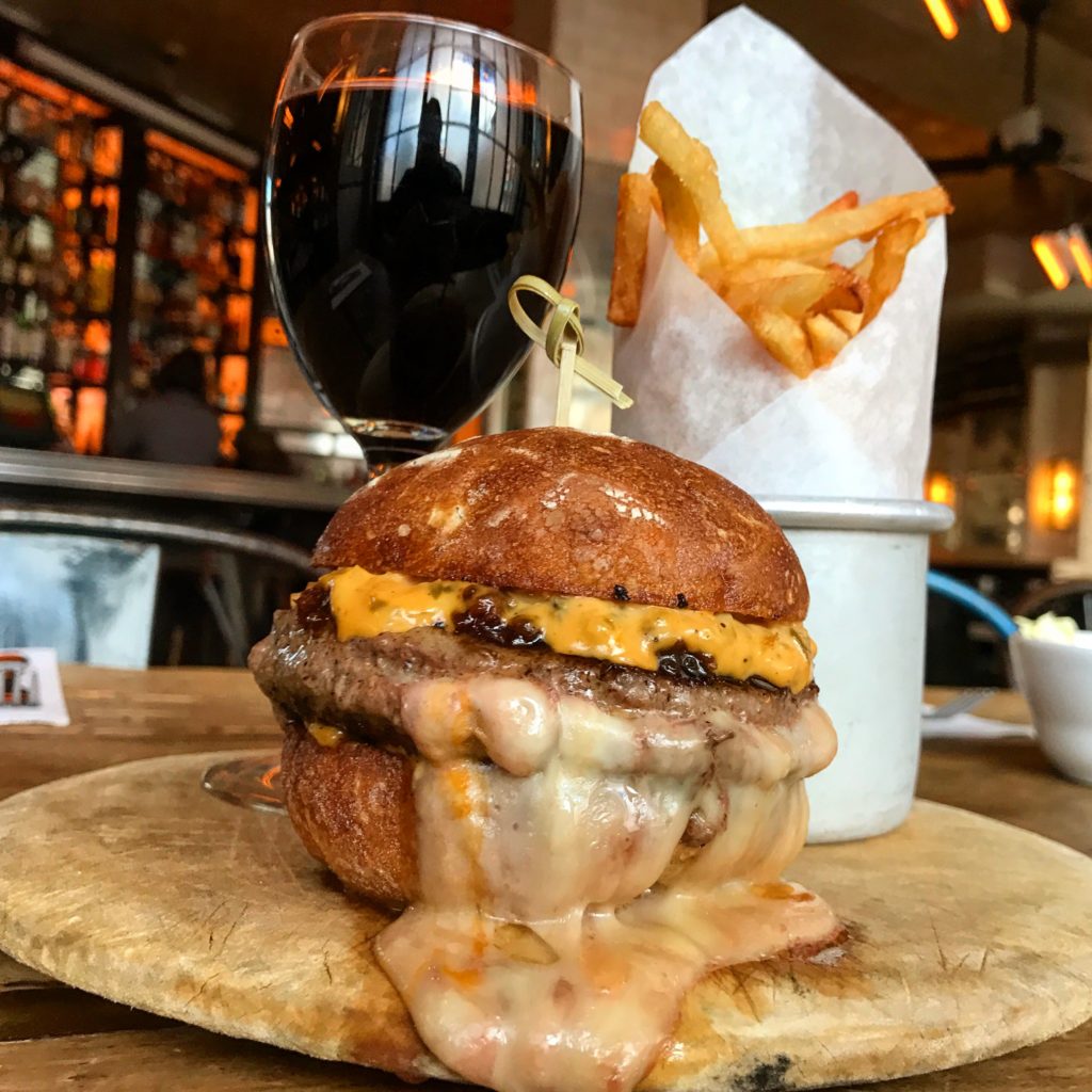 schillers-liquor-bar-somms-and-sliders-burger-conquest-2282